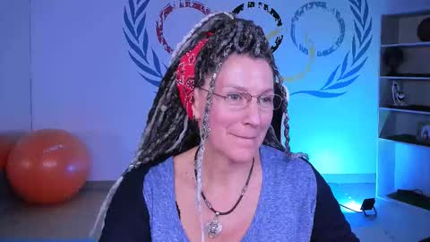 Frida Tander online show from 09/29/25, 01:27