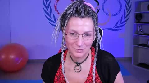 Frida Tander online show from 09/30/25, 01:05