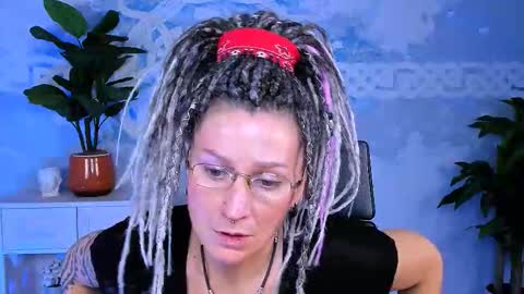 Frida Tander online show from 10/06/25, 05:05