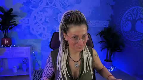 Snapshot of fridatander chatting on 05/13/26, 05:16 Frida Tander online show from 05/13/26, 05:16