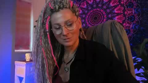 Snapshot of fridatander chatting on 05/29/26, 06:11 Frida Tander online show from 05/29/26, 06:11