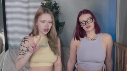 friend_zone_ online show from 01/19/26, 09:46