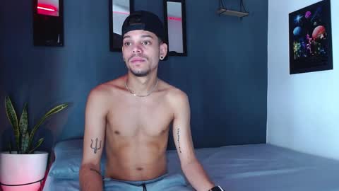 Snapshot of friendsofeverything_ chatting on 12/03/24, 12:27 Adam y pitter online show from 12/03/24, 12:27