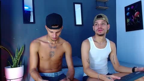 Snapshot of friendsofeverything_ chatting on 12/07/24, 03:30 Adam y pitter online show from 12/07/24, 03:30