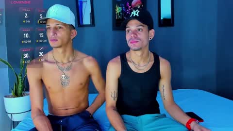 Snapshot of friendsofeverything_ chatting on 02/04/25, 01:13 Adam y pitter online show from 02/04/25, 01:13