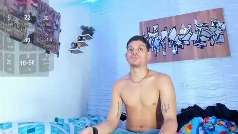 Snapshot of friendsofeverything_ chatting on 10/08/25, 11:13 Adam y pitter online show from 10/08/25, 11:13