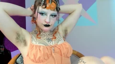 cherry online show from 02/05/26, 01:10