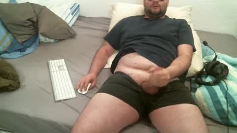 Snapshot of frodo21212 chatting on 02/10/25, 12:08 Josh online show from 02/10/25, 12:08