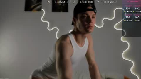 Snapshot of fromedcam chatting on 06/11/26, 03:43 ED online show from 06/11/26, 03:43