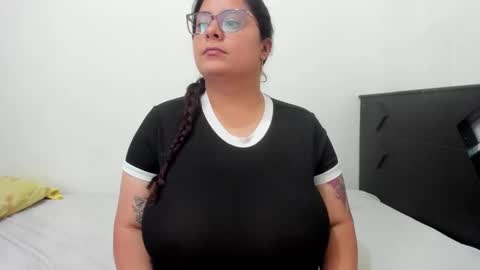 Lucy online show from 09/19/25, 08:31