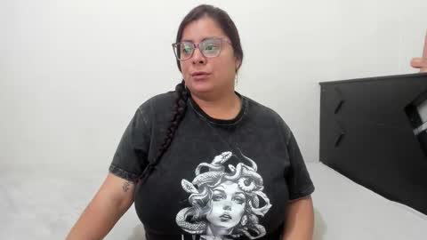 Lucy online show from 10/22/25, 08:08