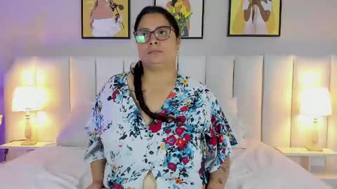 Lucy online show from 05/08/26, 02:11