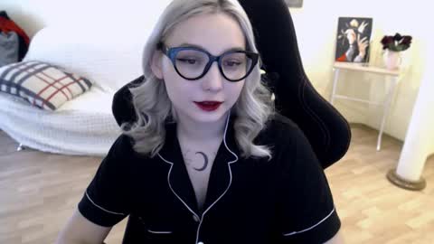 Lilith online show from 02/10/25, 06:53