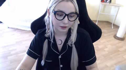 Lilith online show from 02/20/25, 11:09