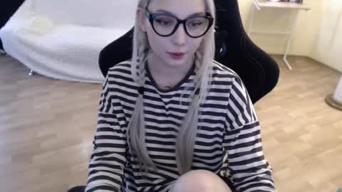 Lilith online show from 02/27/25, 07:12