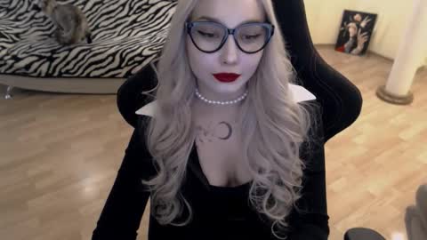 Lilith online show from 09/12/25, 11:43