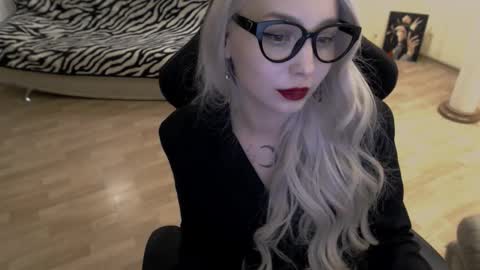 Lilith online show from 09/17/25, 11:39