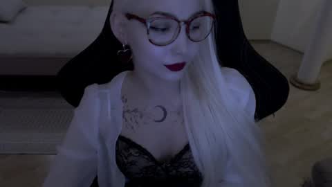 Snapshot of fromsun_forsoul chatting on 04/26/26, 05:54 Lilith online show from 04/26/26, 05:54