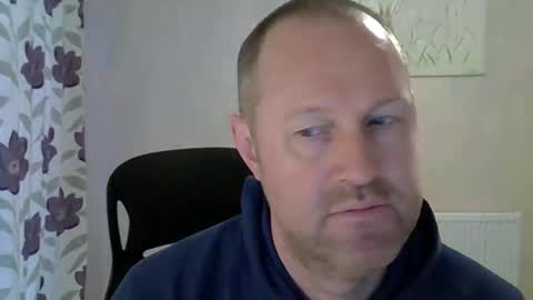 Snapshot of fuck_buddy_uk chatting on 05/19/26, 05:58 Fuck Buddy UK online show from 05/19/26, 05:58