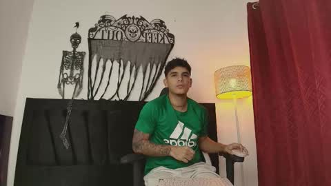 Snapshot of fuckboyca chatting on 10/29/25, 03:31 fuckboyca online show from 10/29/25, 03:31