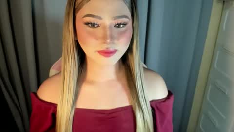 Snapshot of fuckdoll_rain chatting on 05/27/26, 10:34 R A I N M O R A L E S G M A I L . C O M online show from 05/27/26, 10:34