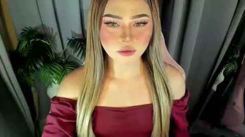Snapshot of fuckdoll_rain chatting on 06/05/26, 03:18 R A I N M O R A L E S G M A I L . C O M online show from 06/05/26, 03:18