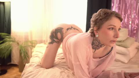 Eva         all my links   online show from 02/21/26, 11:00