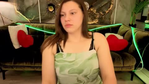 Adel online show from 09/29/25, 02:22