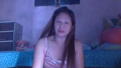 Nida online show from 04/18/26, 03:32