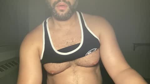 Snapshot of fuckyeahcoach chatting on 05/25/26, 05:46 Muscle Bear Jock in Training online show from 05/25/26, 05:46
