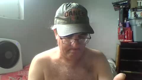 Snapshot of fukcb99 chatting on 02/14/25, 06:40 NIKKII SIINN online show from 02/14/25, 06:40