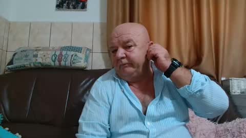 fullballs6 online show from 12/05/24, 07:05