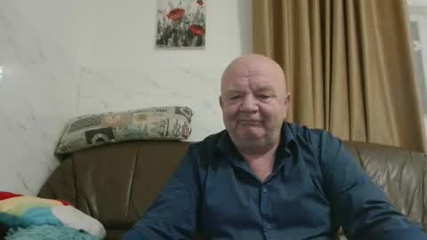 fullballs6 online show from 12/23/25, 03:37