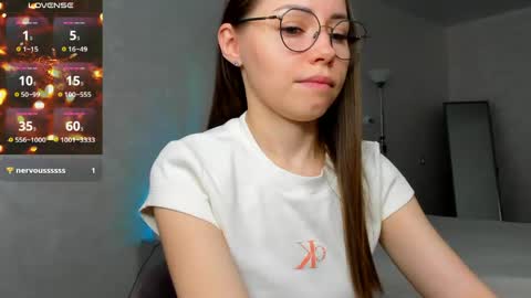 Snapshot of fun__nd__bun chatting on 05/05/26, 02:08 fun__nd__bun online show from 05/05/26, 02:08