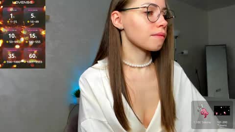 Snapshot of fun__nd__bun chatting on 05/17/26, 01:25 fun__nd__bun online show from 05/17/26, 01:25
