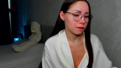 Snapshot of fun__nd__bun chatting on 06/24/26, 01:15 fun__nd__bun online show from 06/24/26, 01:15