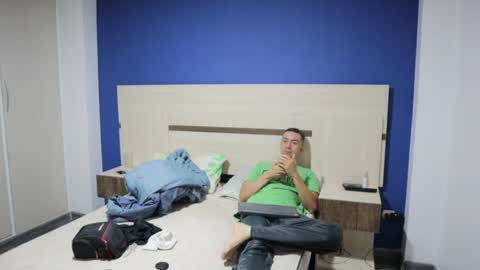 Snapshot of funcouple1985 chatting on 12/04/24, 11:24 Sammygirl tommy guy friends with benefits online show from 12/04/24, 11:24