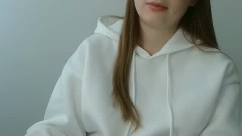 Snapshot of funemma000 chatting on 11/29/25, 08:17 Emma online show from 11/29/25, 08:17