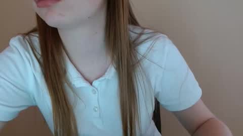 Snapshot of funemma000 chatting on 05/07/26, 09:14 Emma online show from 05/07/26, 09:14