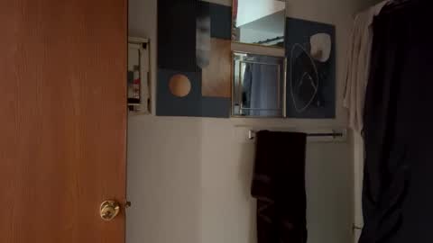 Snapshot of funflirt97 chatting on 11/04/25, 05:23 Linnys Palace online show from 11/04/25, 05:23