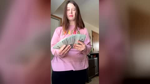 Snapshot of funflirt97 chatting on 02/13/26, 06:48 Linnys Palace online show from 02/13/26, 06:48