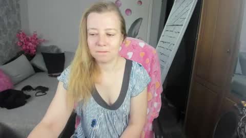 funny_bunny4 online show from 12/21/24, 09:01