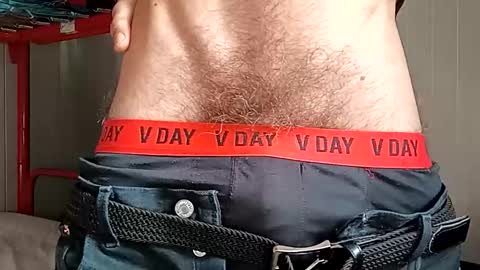 Italian men online show from 11/15/25, 09:39