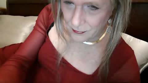 Jessie Love online show from 12/19/25, 11:06