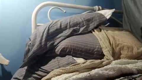 funundertheburk6414270497 online show from 11/25/25, 12:27