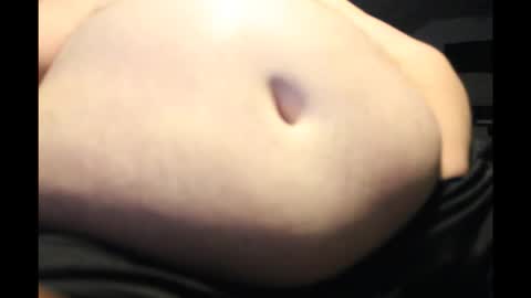 Snapshot of fuqhuntr chatting on 04/18/26, 04:27 FUCK HUNTERS online show from 04/18/26, 04:27