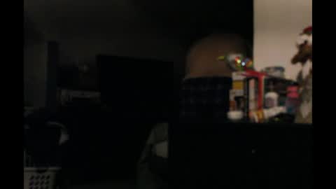 Snapshot of fuqhuntr chatting on 07/12/26, 04:25 FUCK HUNTERS online show from 07/12/26, 04:25