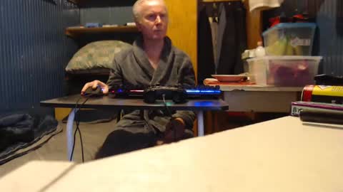 Snapshot of furosz chatting on 12/31/24, 04:14 furosz online show from 12/31/24, 04:14