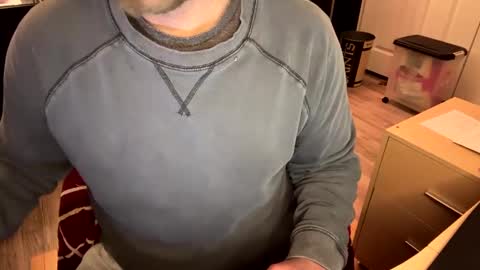 Snapshot of furryhugs69 chatting on 12/10/24, 01:22 Erich online show from 12/10/24, 01:22