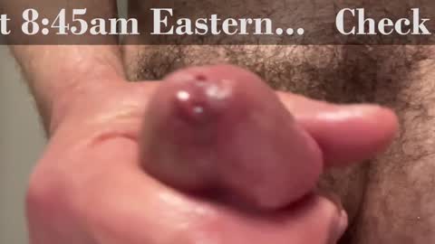 Snapshot of furryhugs69 chatting on 12/28/24, 01:28 Erich online show from 12/28/24, 01:28